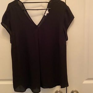 XL Black women’s dress shirt.